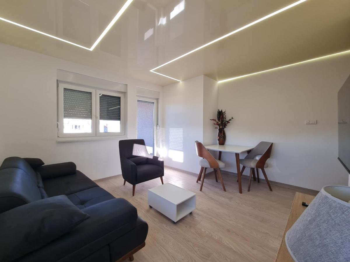 Airport Molko Apartments Surcin Ngoại thất bức ảnh