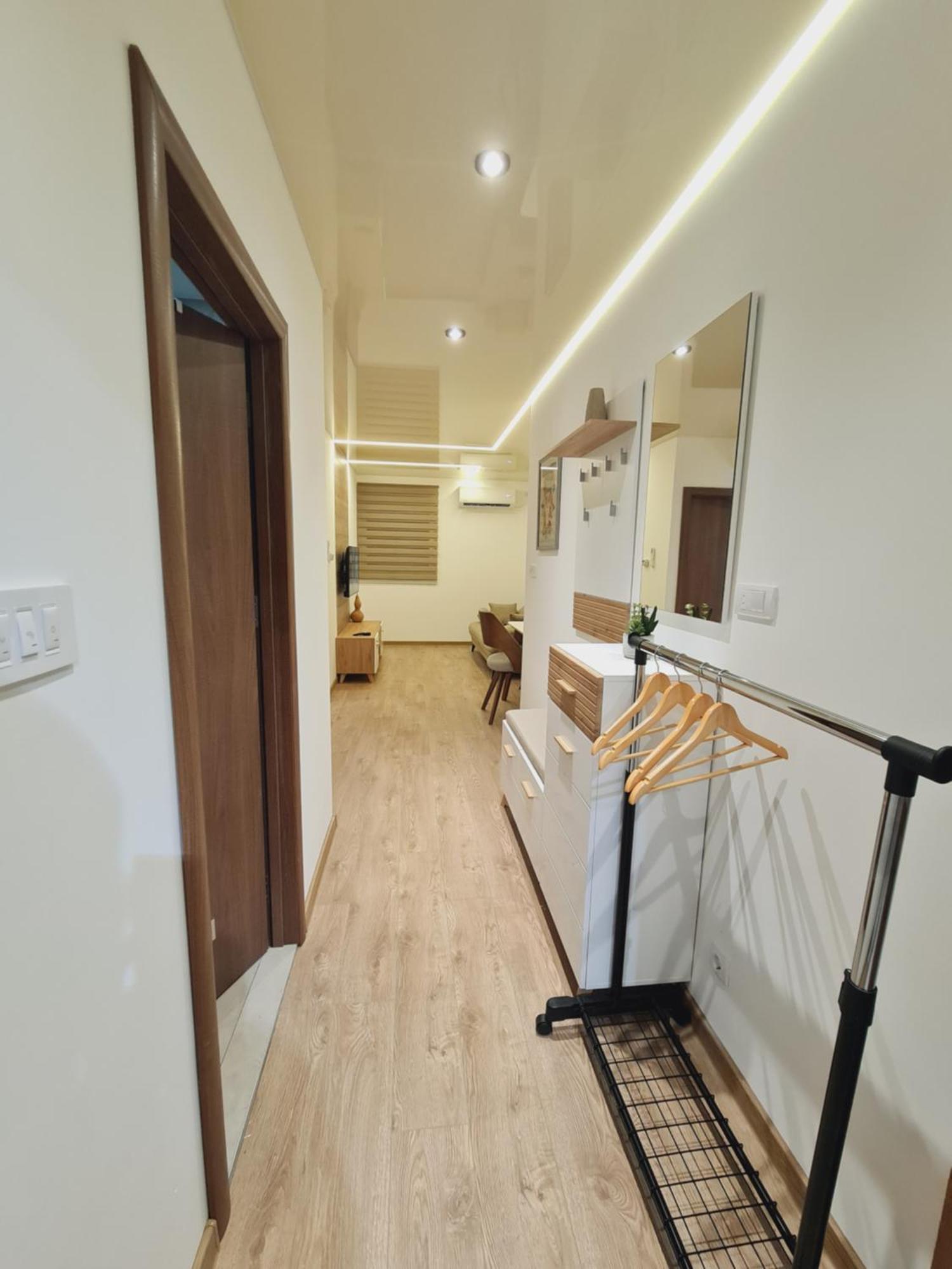 Airport Molko Apartments Surcin Ngoại thất bức ảnh
