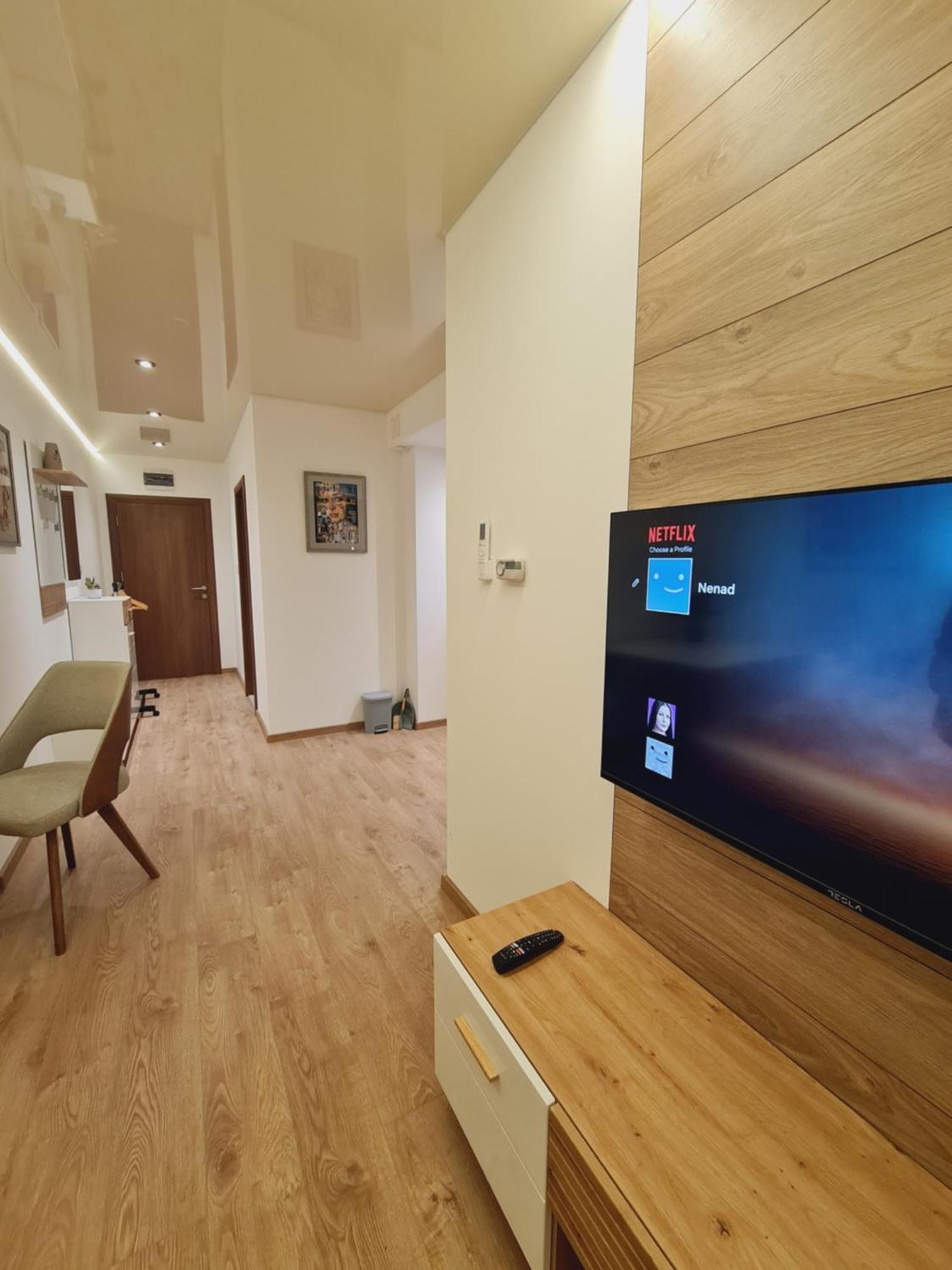 Airport Molko Apartments Surcin Ngoại thất bức ảnh